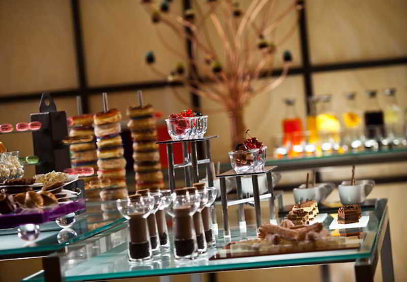 Courtyard By Marriott Doha City Center ภายนอก รูปภาพ